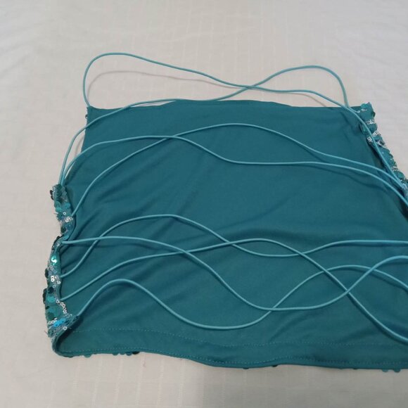 Beautiful turquoise sequined top with open back and small elastic straps - Picture 4 of 8
